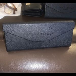 Privé Revaux glasses case